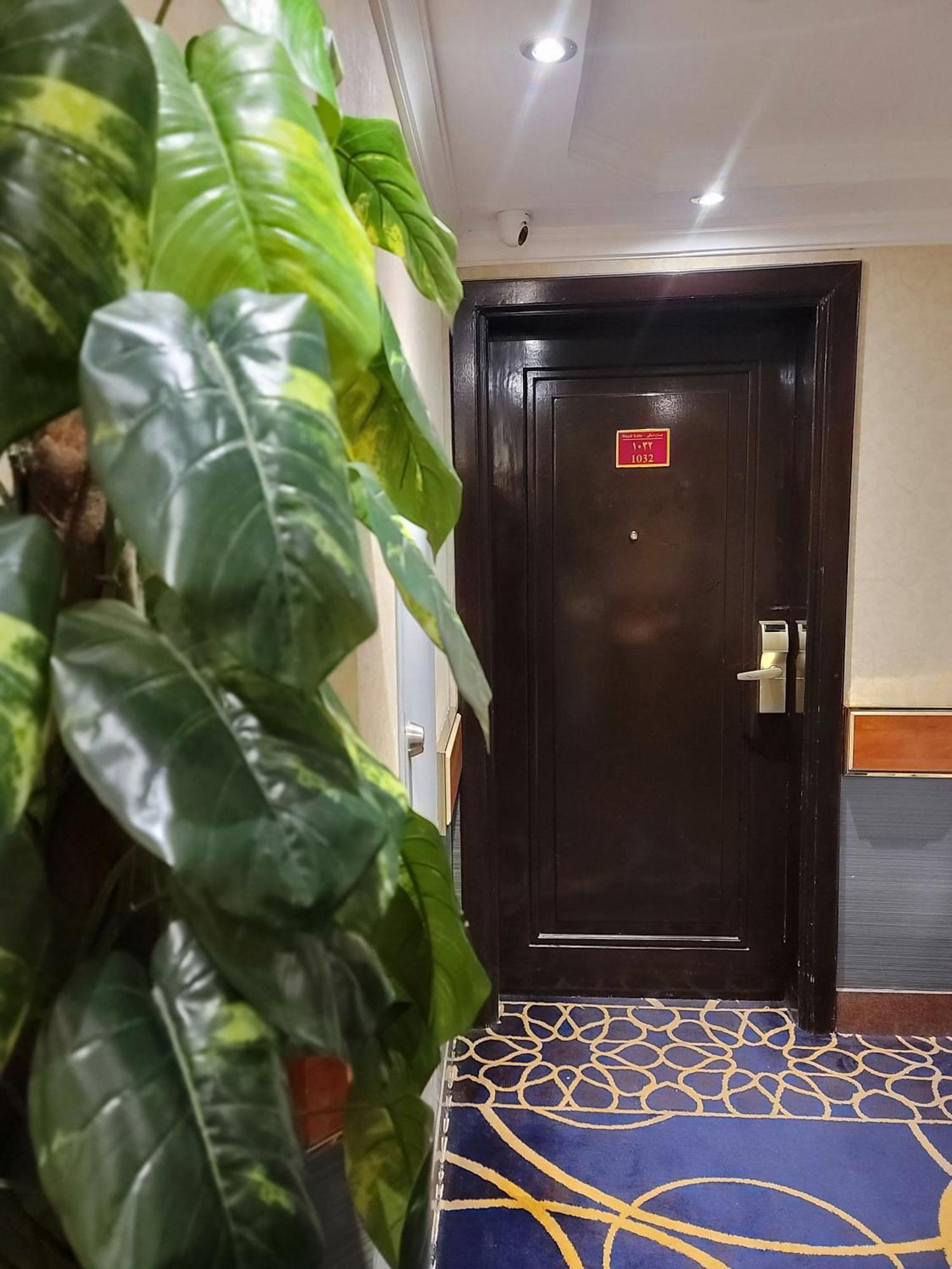 Golden Tulip Al Shakreen Medina Exterior foto