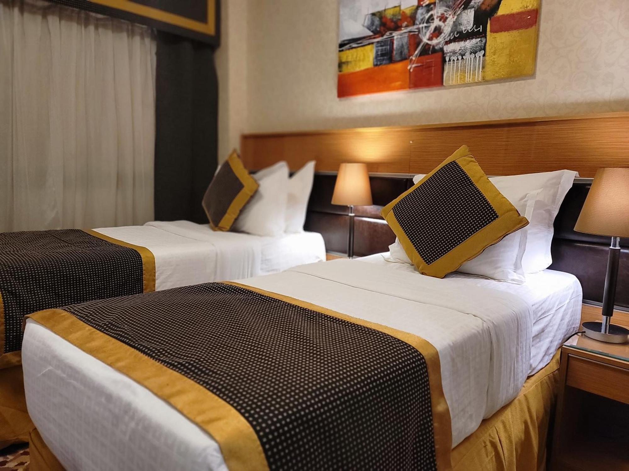 Golden Tulip Al Shakreen Medina Exterior foto